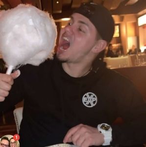 Meet your Posher, Larry